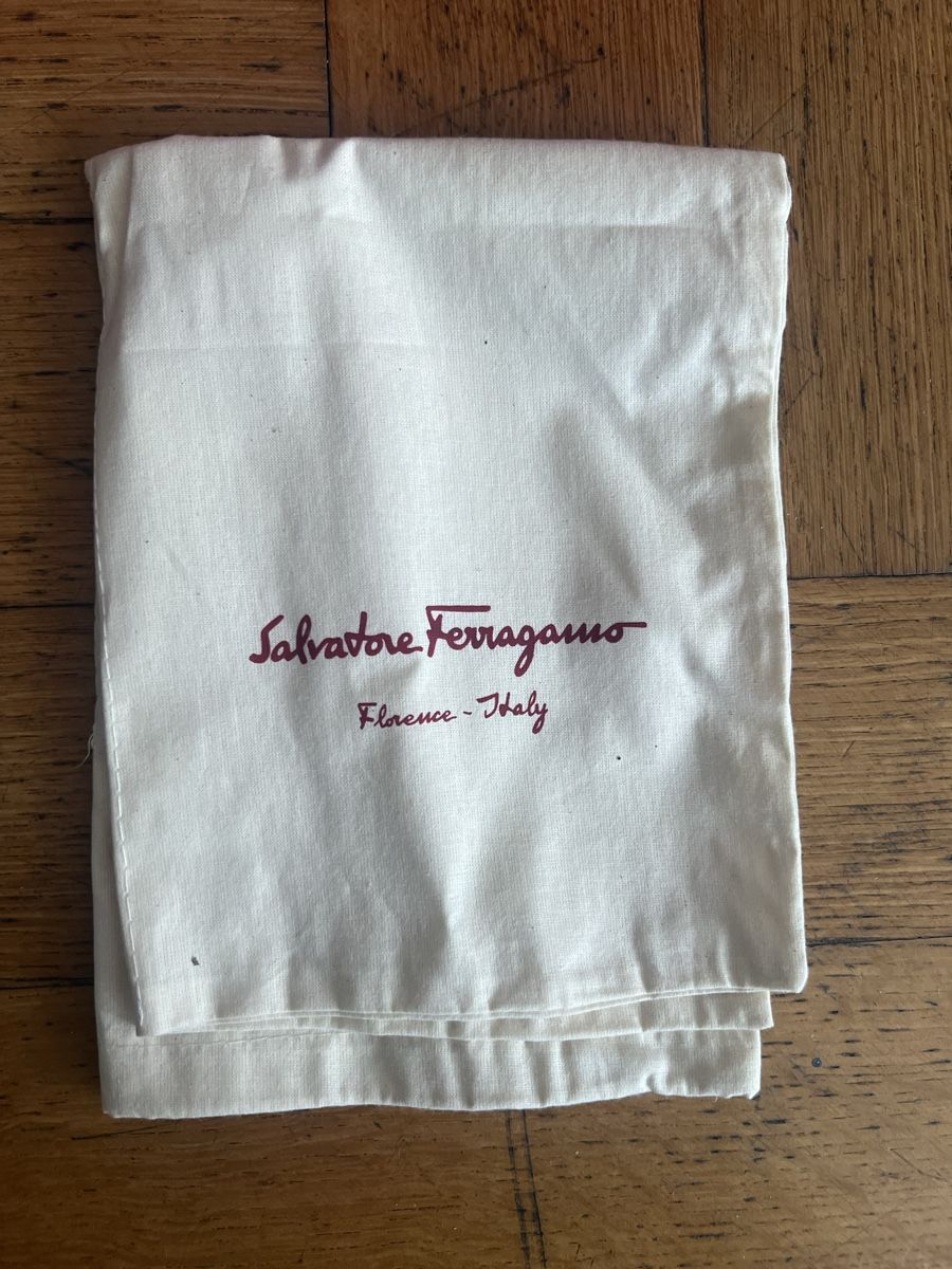Salvatore Ferragamo Damenschuhe: black salvatore ferragamo pumps – Gebraucht aus Wettingen von car_gl6y 2
