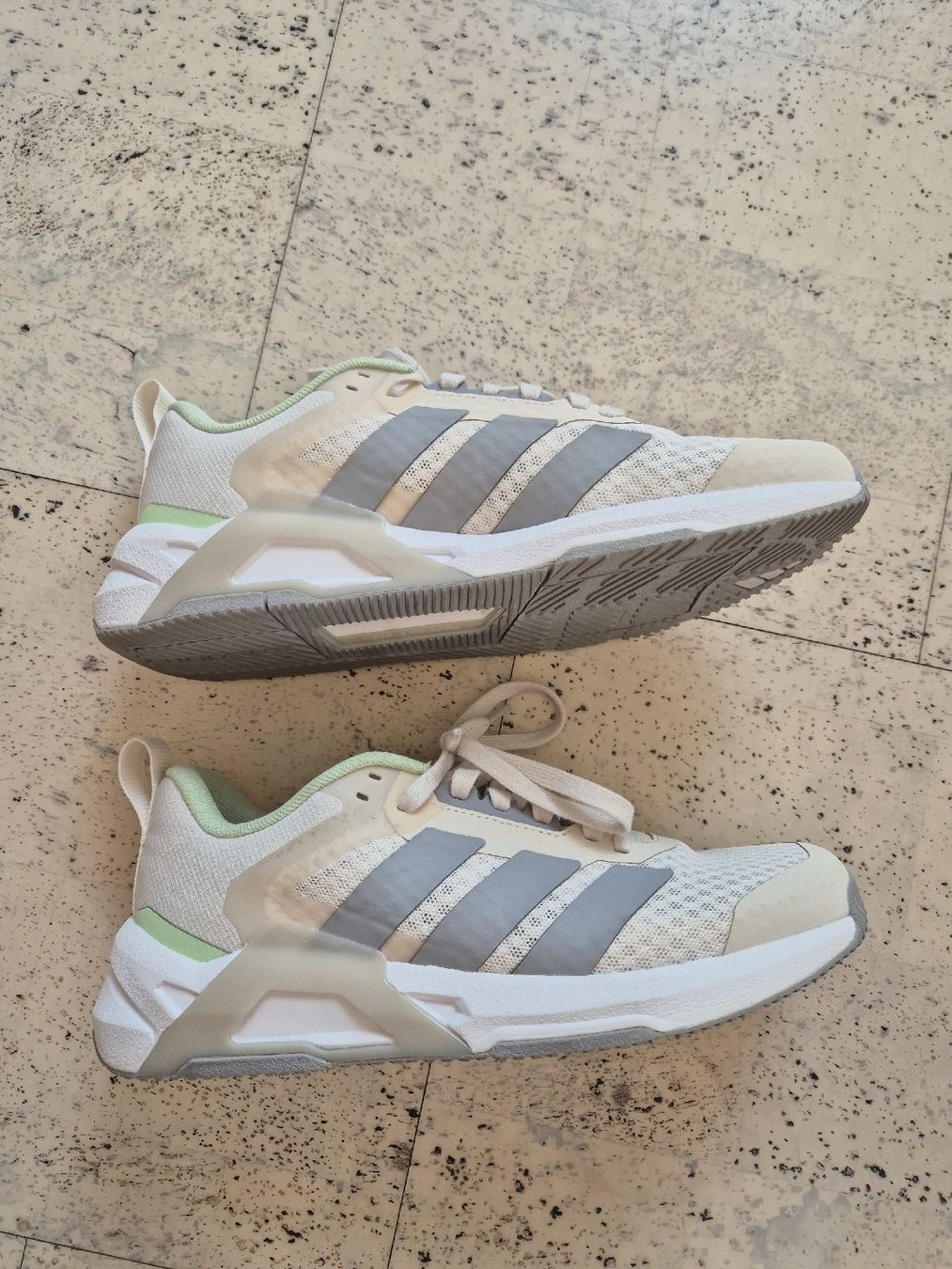 Scarpe da uomo: Adidas Schuhe, Grösse 38 2/3, Trainingsschuh – Usato da Zürich venduto da thme13 4