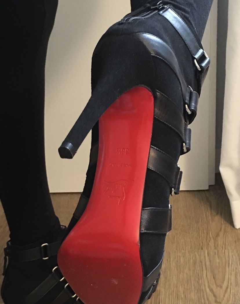 Christian Louboutin Scarpe da donna: Christian Louboutin Stivaletti 38.5 – Nuovo (secondo la descrizione) da Mendrisio venduto da SGR85 2