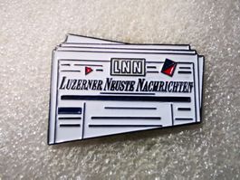 Ansteckpin 90: LNN Neuste Luzerner Nachrichten