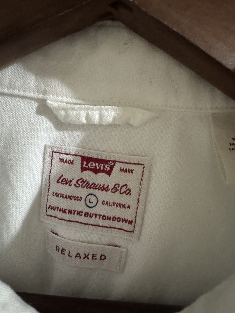 Levi's Hemden: Herrenhemd kurzarm Levi's Grösse L weiss relaxed – Gebraucht aus Winterthur von Christopher.zrh 1