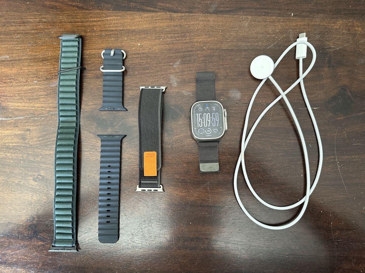 Apple Smartwatch: Apple Watch Ultra mit Zubehör – Usato da Uzwil venduto da egge2
