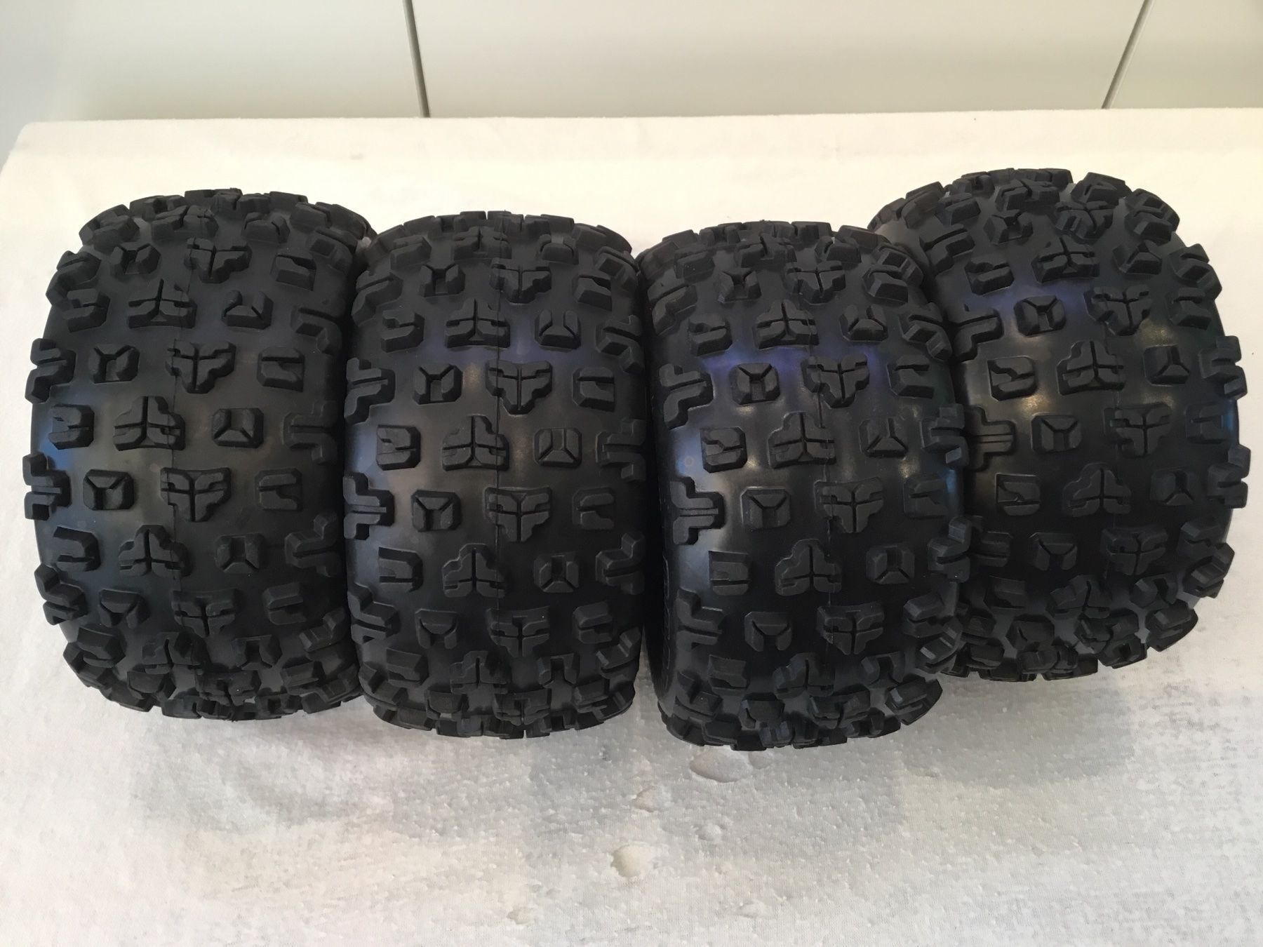 Arrma Modellismo RC: Arrma Kraton EXB V2 1:8 Räder neu – Nuovo (secondo la descrizione) da Büsserach venduto da Swissbluesmobile 2