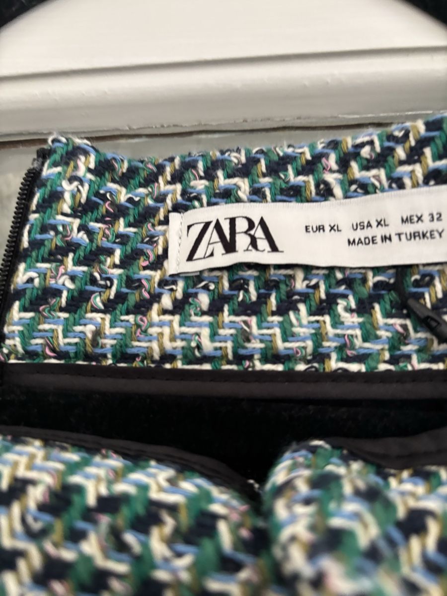 Zara Gonne: Zara jupe neuf taille L – Nuovo (secondo la descrizione) da Brügg BE venduto da rah_mqh8 2