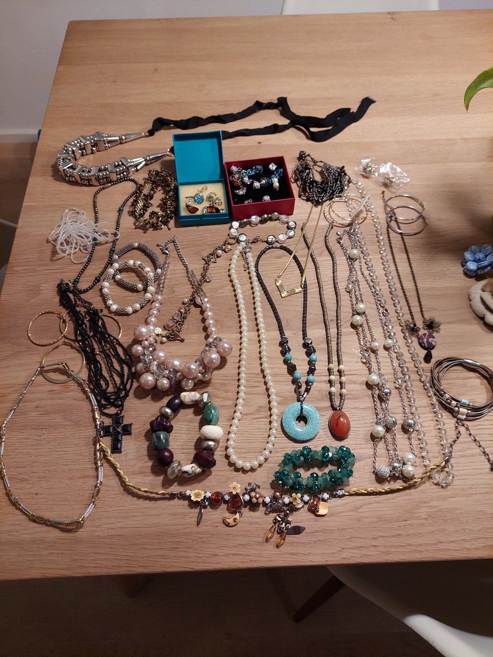 Autres bijoux: Schmuck / Bijoux – D'occasion à Adliswil par Boncoinsuisse 4