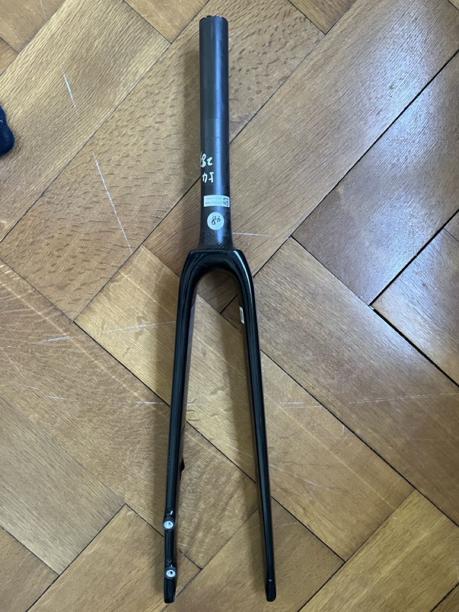 Specialized Pezzi di ricambio: Specialized Tarmac SL8 fork carbon 54 – Usato da Zürich venduto da fil_kgq5