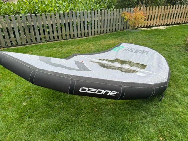 Ozone Surf: Wing Ozone Wasp V2 4.0, gebraucht – D'occasion à Hettiswil par F6hellcat 1