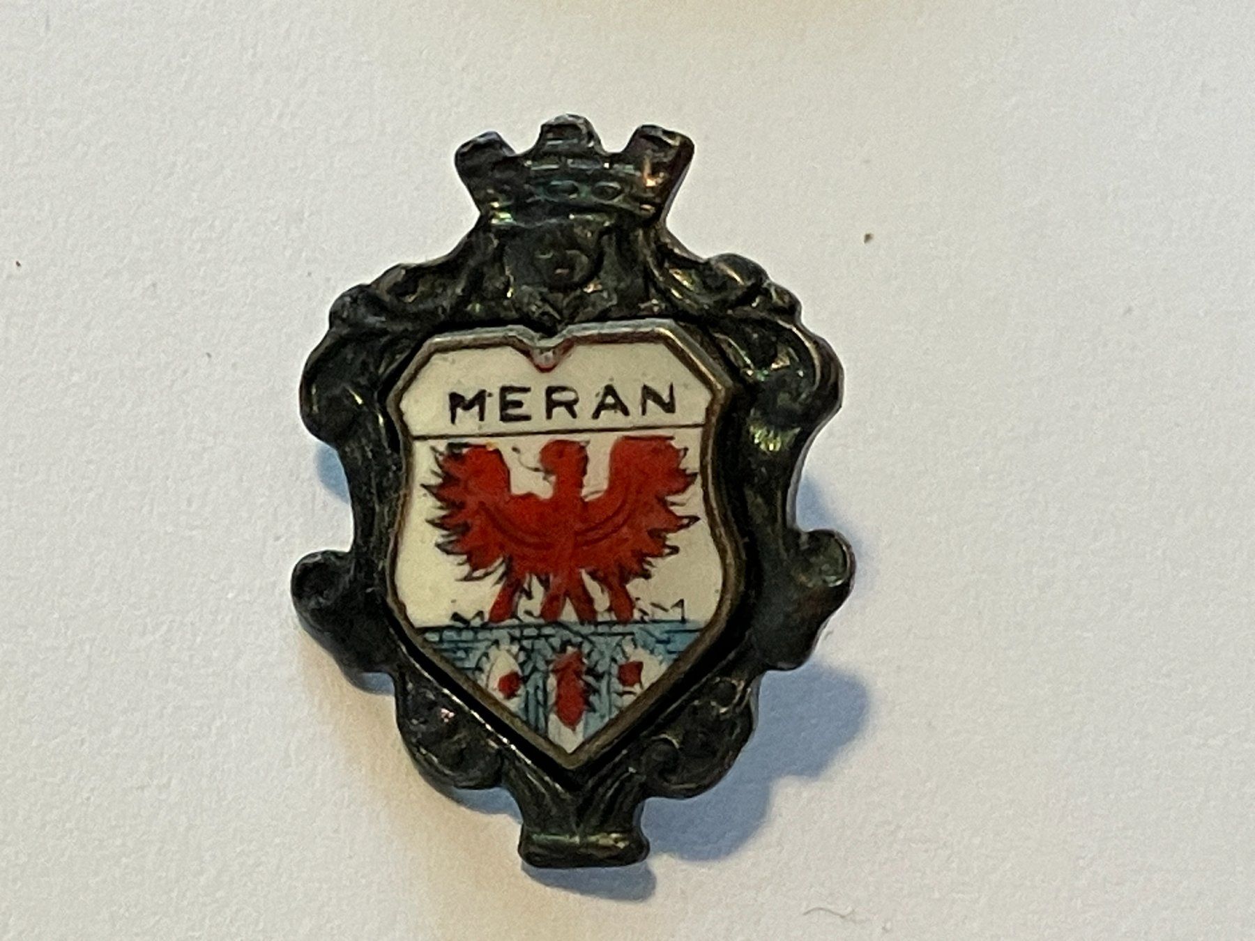 Placchette & Badge: 1 Pin Meran – Usato da Basel venduto da djwwpp