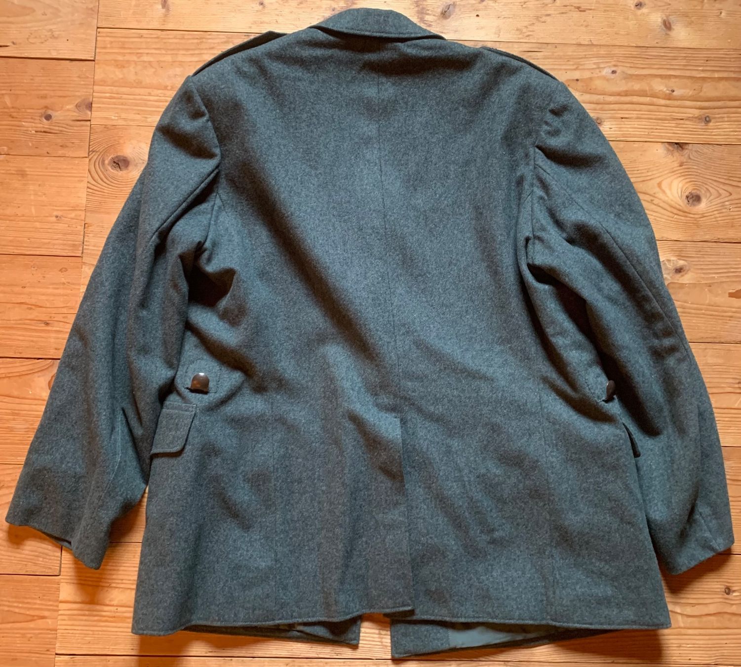 Schweizer Armee Uniformi: Uniformjacke der CH Armee Grösse 28N – Usato da Goldingen venduto da Bergler012 2