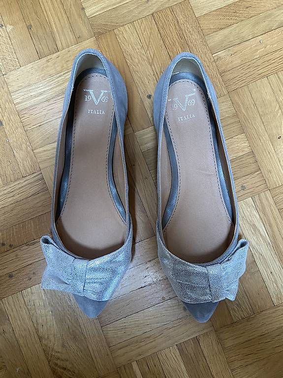 Versace Scarpe da donna: Versace Schuhe Ballerina gr 38 – Usato da Basel venduto da vla_6zt2