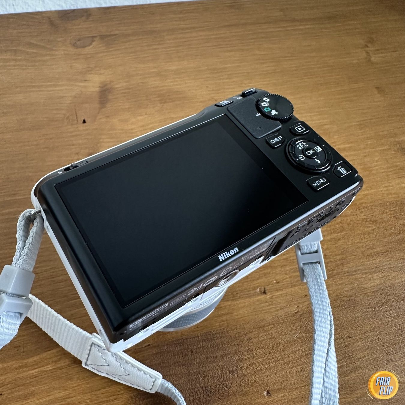 Nikon Appareil photo: Nikon J1  Kamera – D'occasion à Luzern par fairflip 3