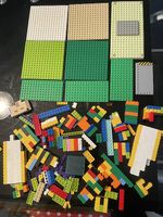 Bunte Lego Bausteine mit Grundplatten, Konvolut