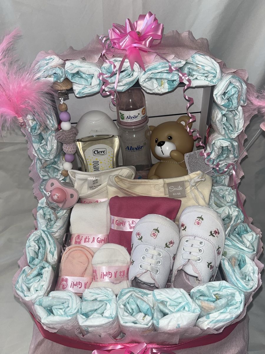 Pampers Secchi per pannolini & Pannolini: Windeltorte Mädchen zur Geburt, Geschenkidee, Neu! – Nuovo e nell'imballaggio originale da Eschlikon TG venduto da murati123 3