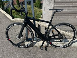 A vendre vélo de course électrique carbon Price M 174/180