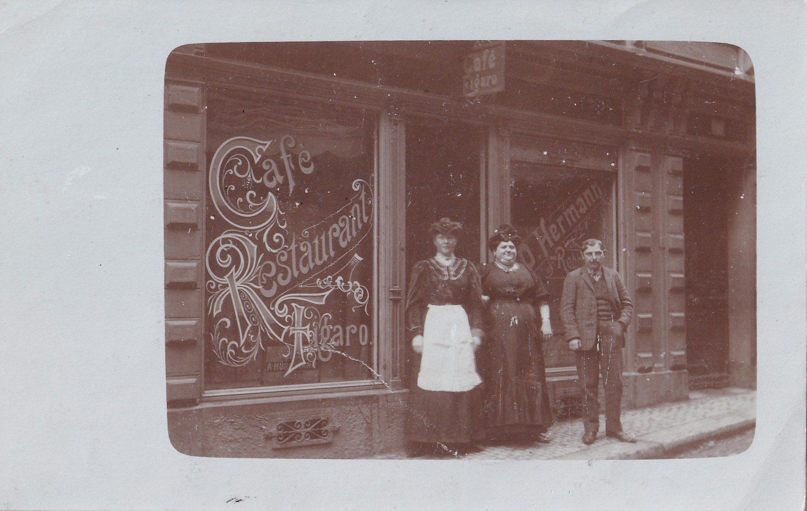Cartoline postali: Bischofszell Café Restaurant Figaro – Usato da Olten venduto da clotaldi