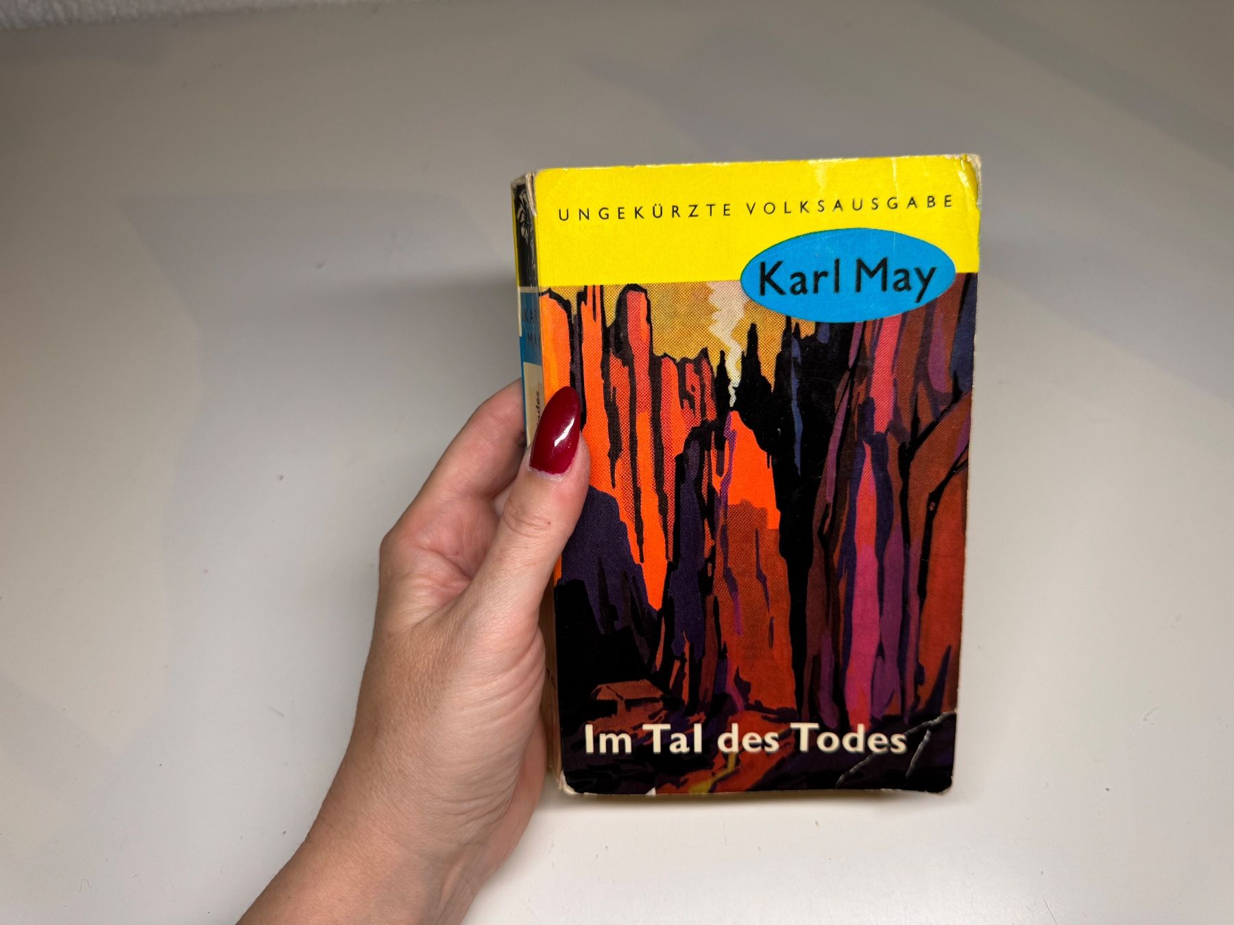 Libri: ROMAN: Karl May, Im Tal des Todes – Usato da Grosswangen venduto da Kleine.Knoepfe