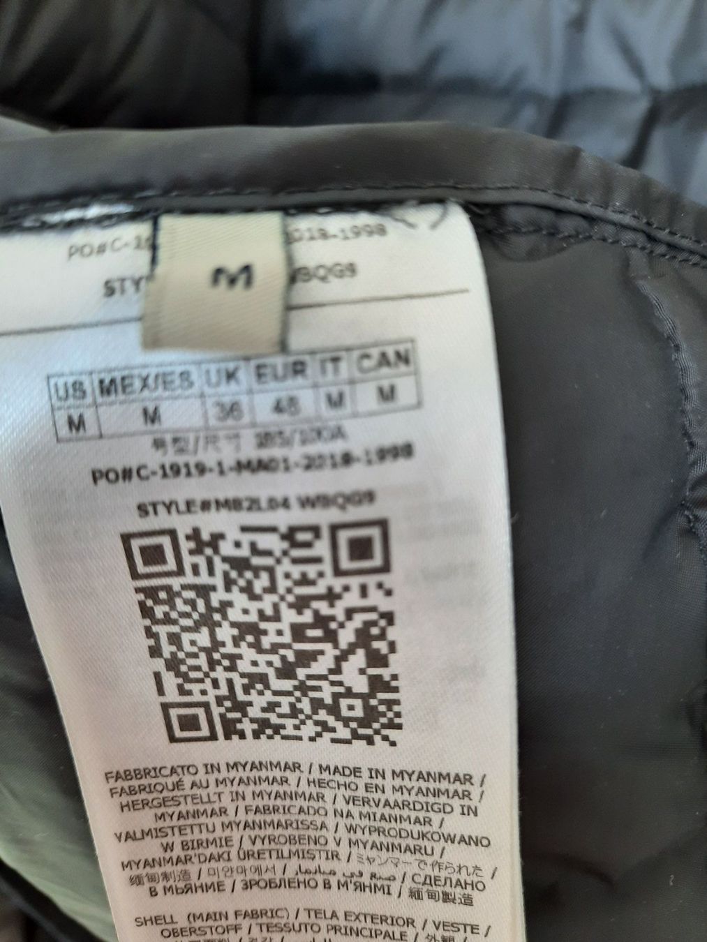 Guess Jacken: Guess Steppjacke – Gebraucht aus Zug von Alpenrose353 4
