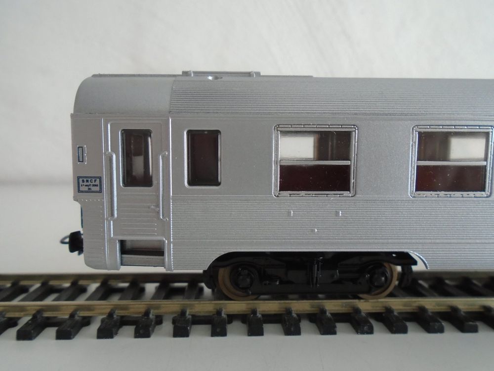 RIVAROSSI voiture de voyageurs 2ième classe DEV INOX sud est 3546 (n