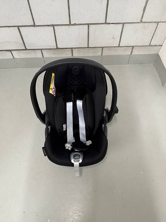 Sièges auto: Babyschale Cloud T- I Size Cybex – D'occasion à Stettlen par ann_7gb9 2