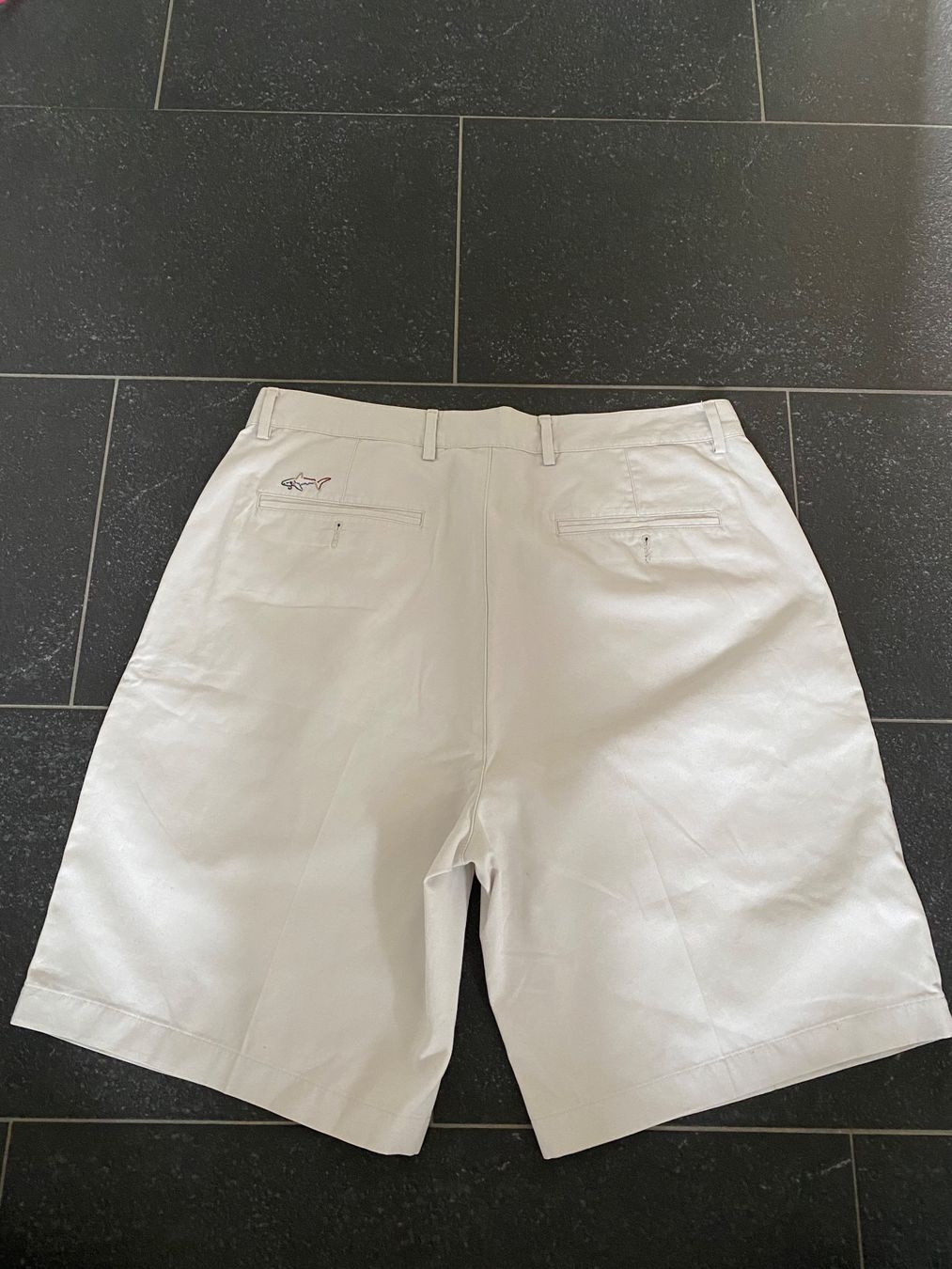 Pantaloni: Greg Norman Shorts – Usato da Lützelflüh-Goldb venduto da flu_q9tg 2