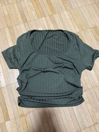 Crop Top olive grün (Gr. S sehr stretchy)