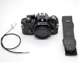 Nikon EM Body ab Service u. neuer Tragriemen