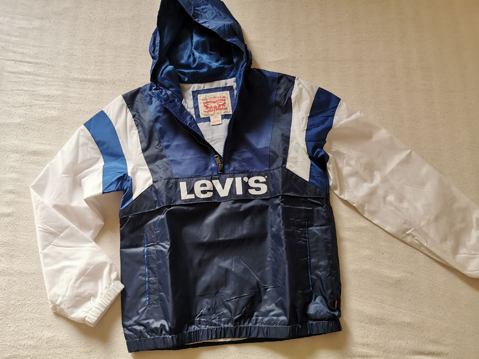 Levi's Giacche & Cappotti: Levi's coat 152 – Nuovo (secondo la descrizione) da Sempach venduto da .1SecondBrands. 1