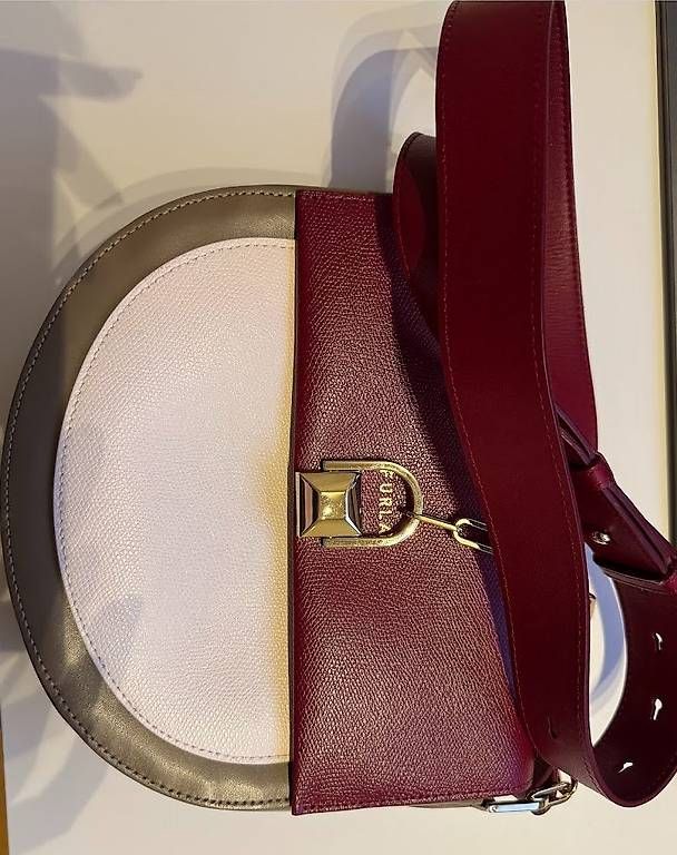 Borse da donna: Tasche Furla – Usato da Zürich venduto da ani_m8q2