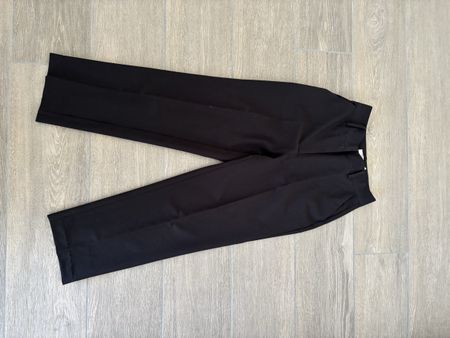 Stoffhose NA-KD schwarz schlicht guter Zustand Grösse 34 / S