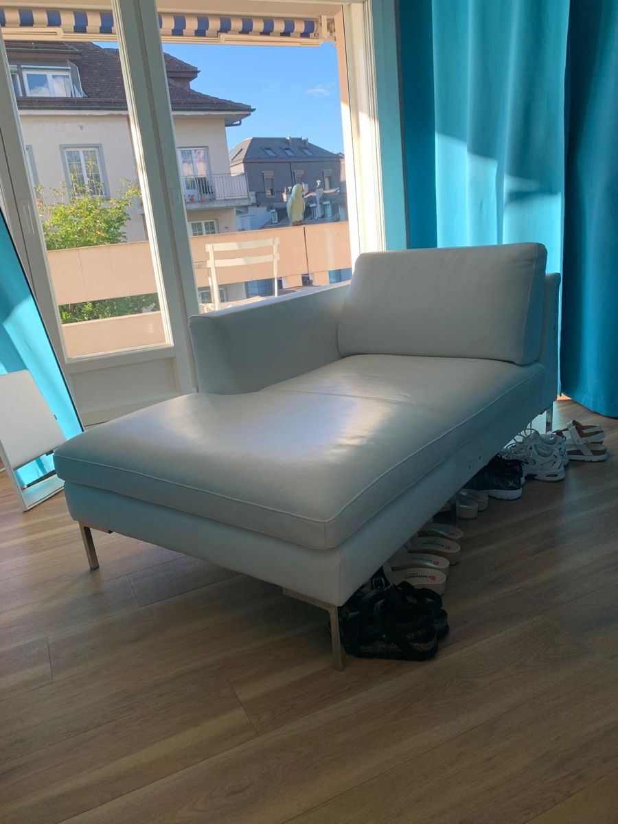 Sedie a sdraio: Méridienne blanche en cuir – Nuovo (secondo la descrizione) da La Tour-de-Peilz venduto da flo_m27g 1
