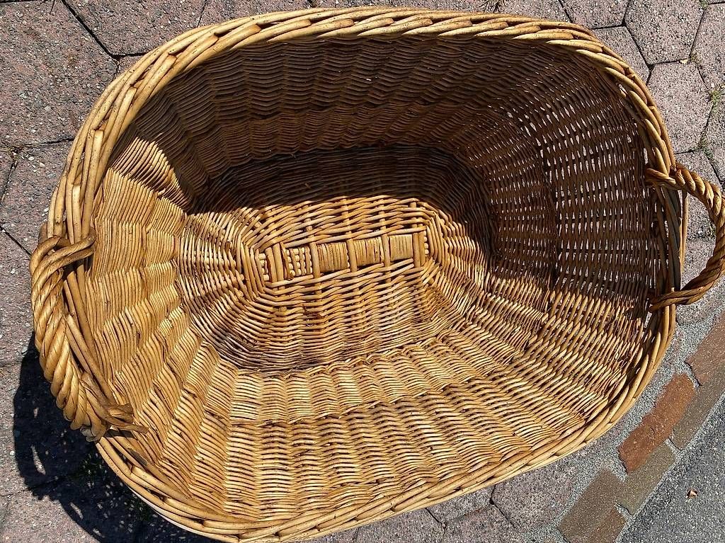 Paniers à linge: alter Wäschekorb geflochten – D'occasion à Mühlau par Johuiii 2