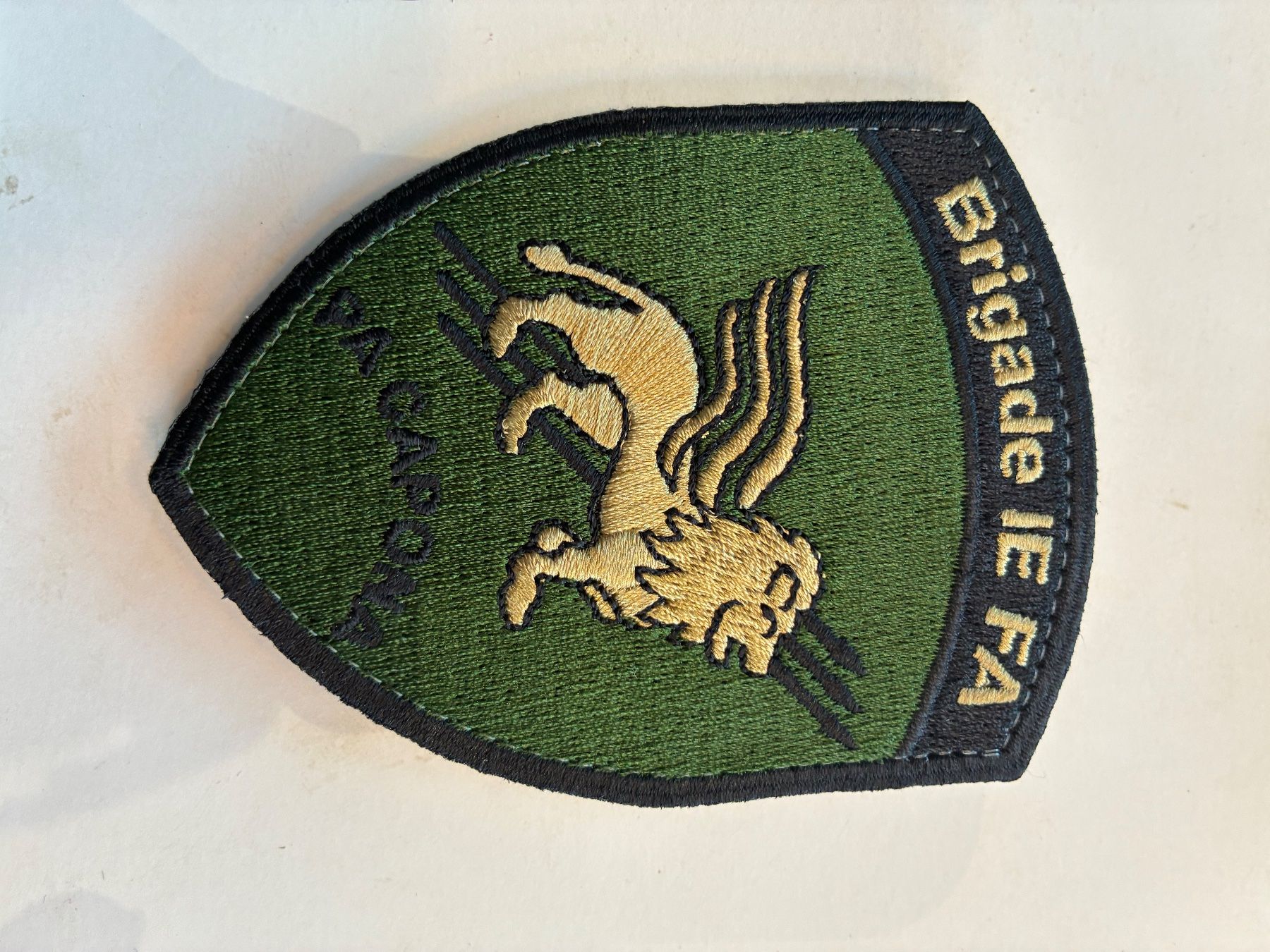 Schweizer Armee Toppe: Klett. Brigade IE FA – Usato da Oberiberg venduto da stab