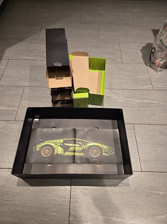 Lego Kit di costruzioni: Lego Lamborghini – Usato da Vinelz venduto da man_t2q9