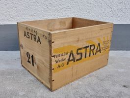 alte Holzkiste Kiste Transportkiste ASTRA FETT STEFFISBURG