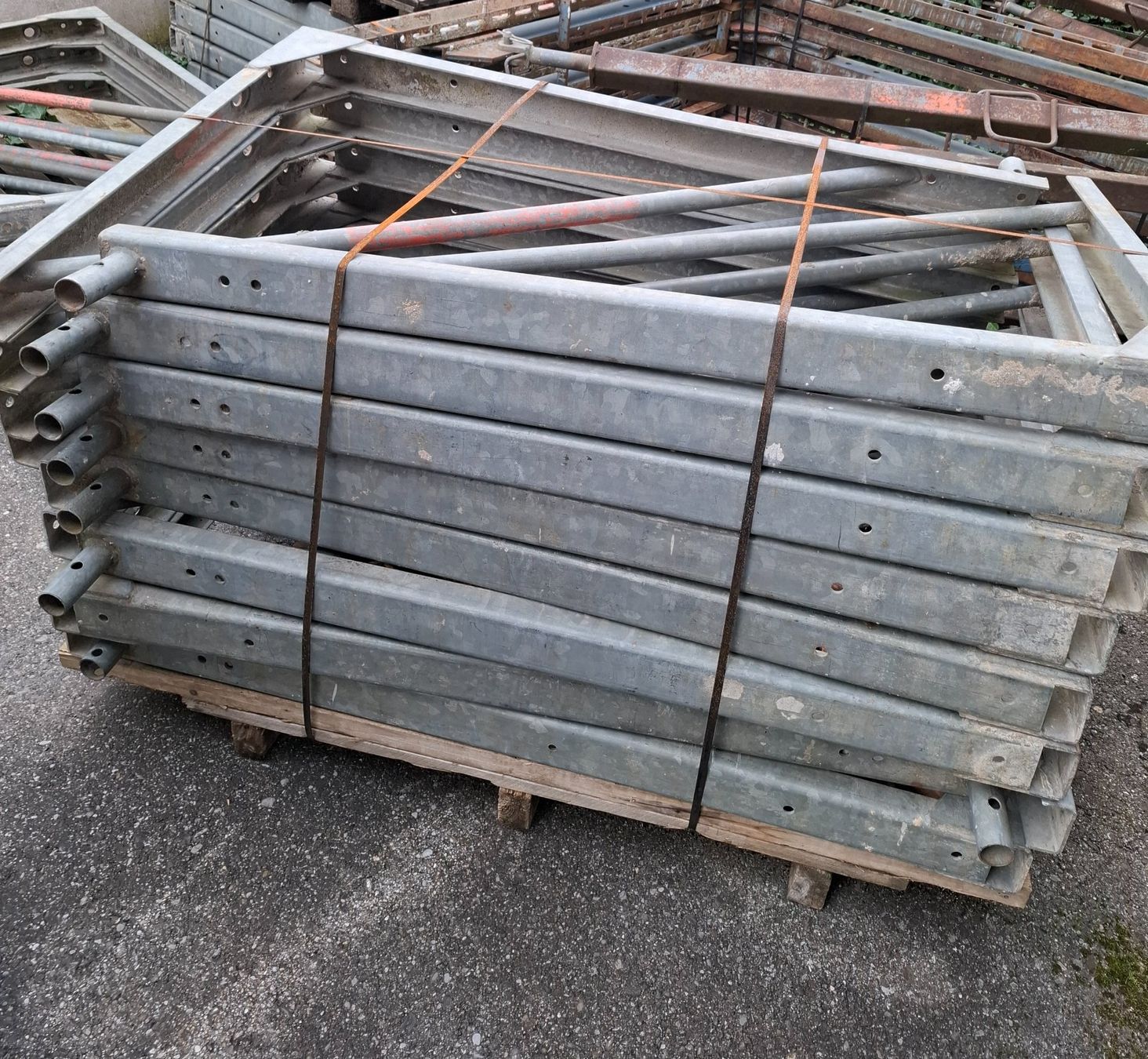 Ponteggi: Gerüstkonsole 1.50m Doka Peri – Usato da tamins venduto da MagazinGRZH
