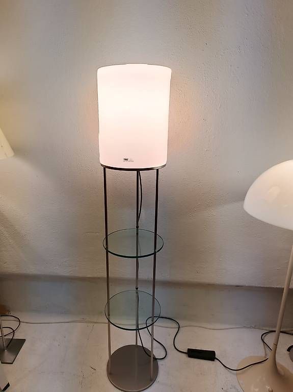 Murano Lampade: Stehlampe Murano Tre mit Ablagen – Usato da Winterthur venduto da style-and-design.zrh 3