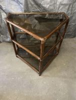 Table en bambou et verre fumé