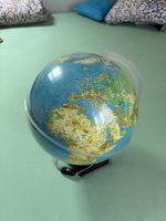Globus mit Beleuchtung