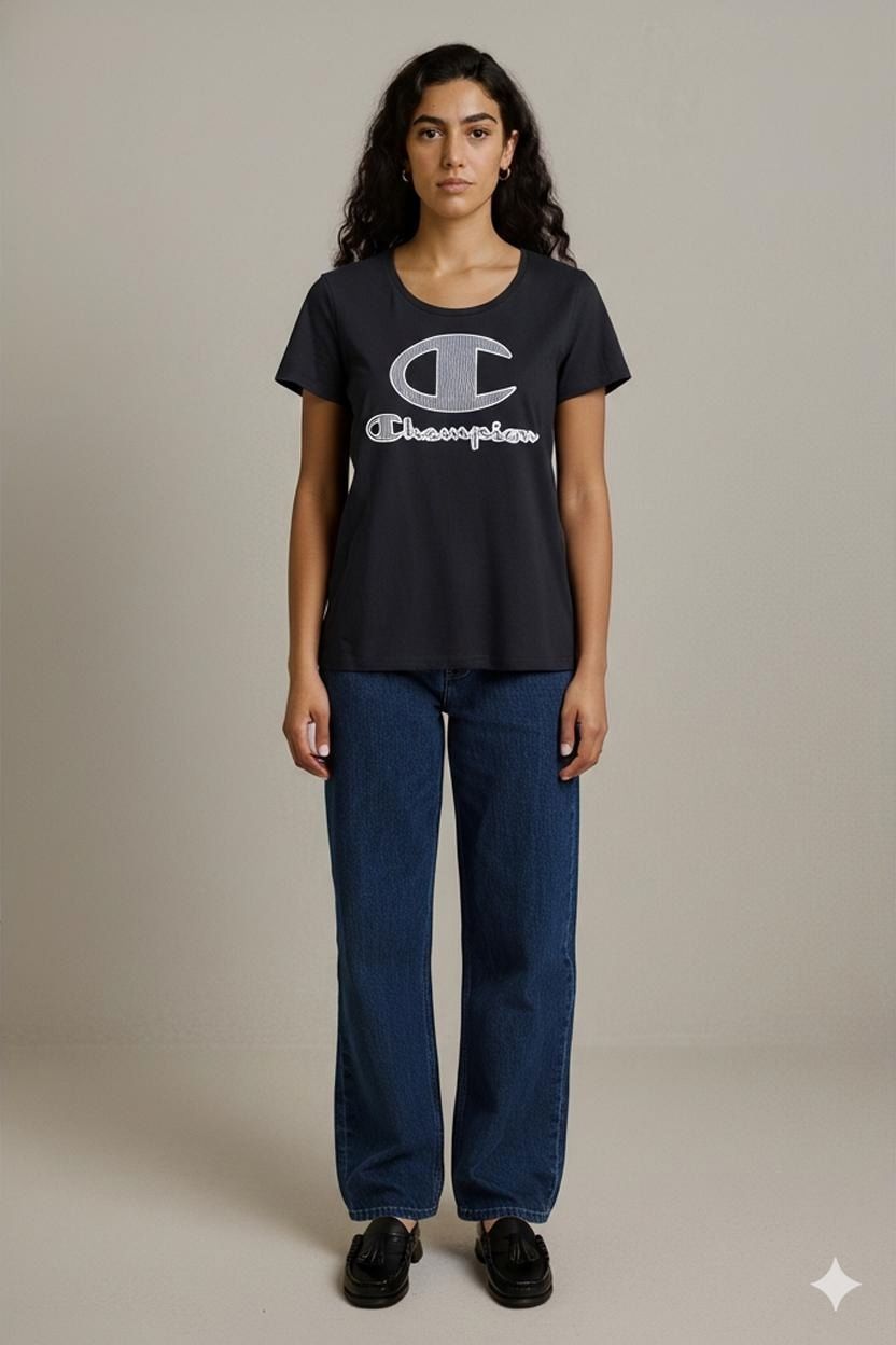 Champion T-Shirts: Champion Schwarzes T-Shirt mit Logo - Größe Medium – Gebraucht aus Zug von vinokilo