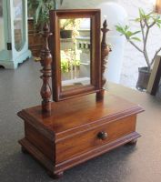 Drehbarer Retro Schminkspiegel aus Holz mit einer Schublade
