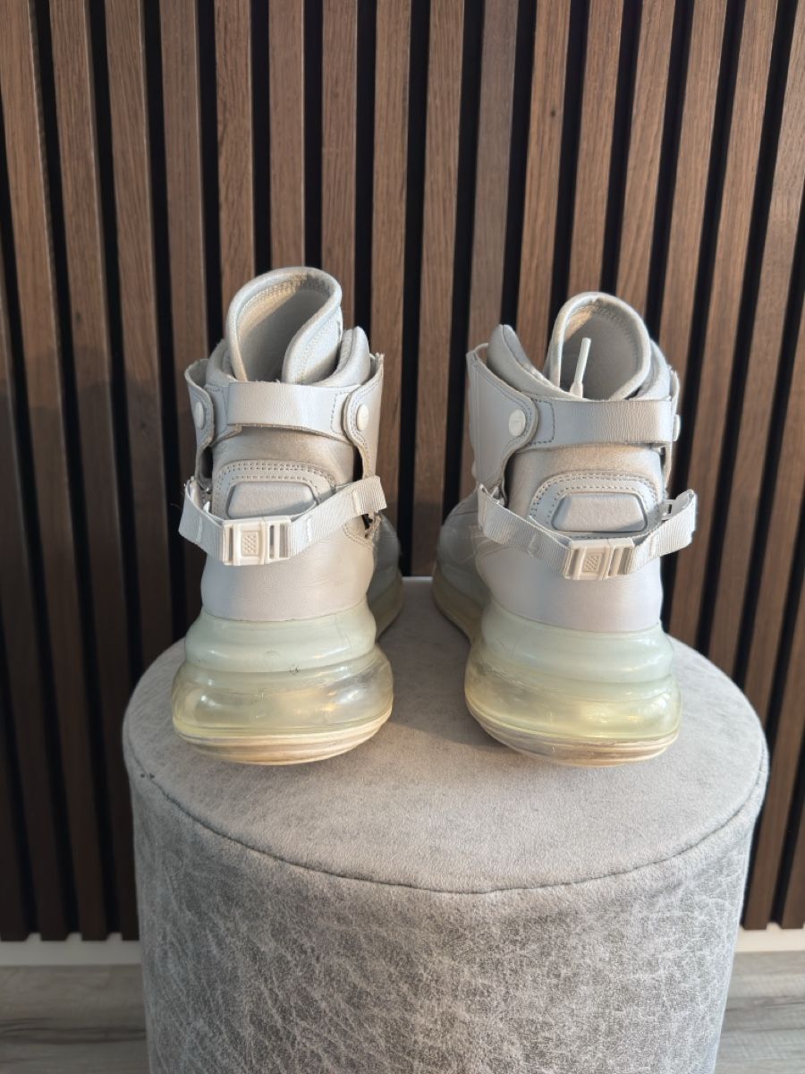 Nike Chaussures hommes: Nike High AirMax 720 Grösse 46 – D'occasion à Zürich par egz_nr8d 3
