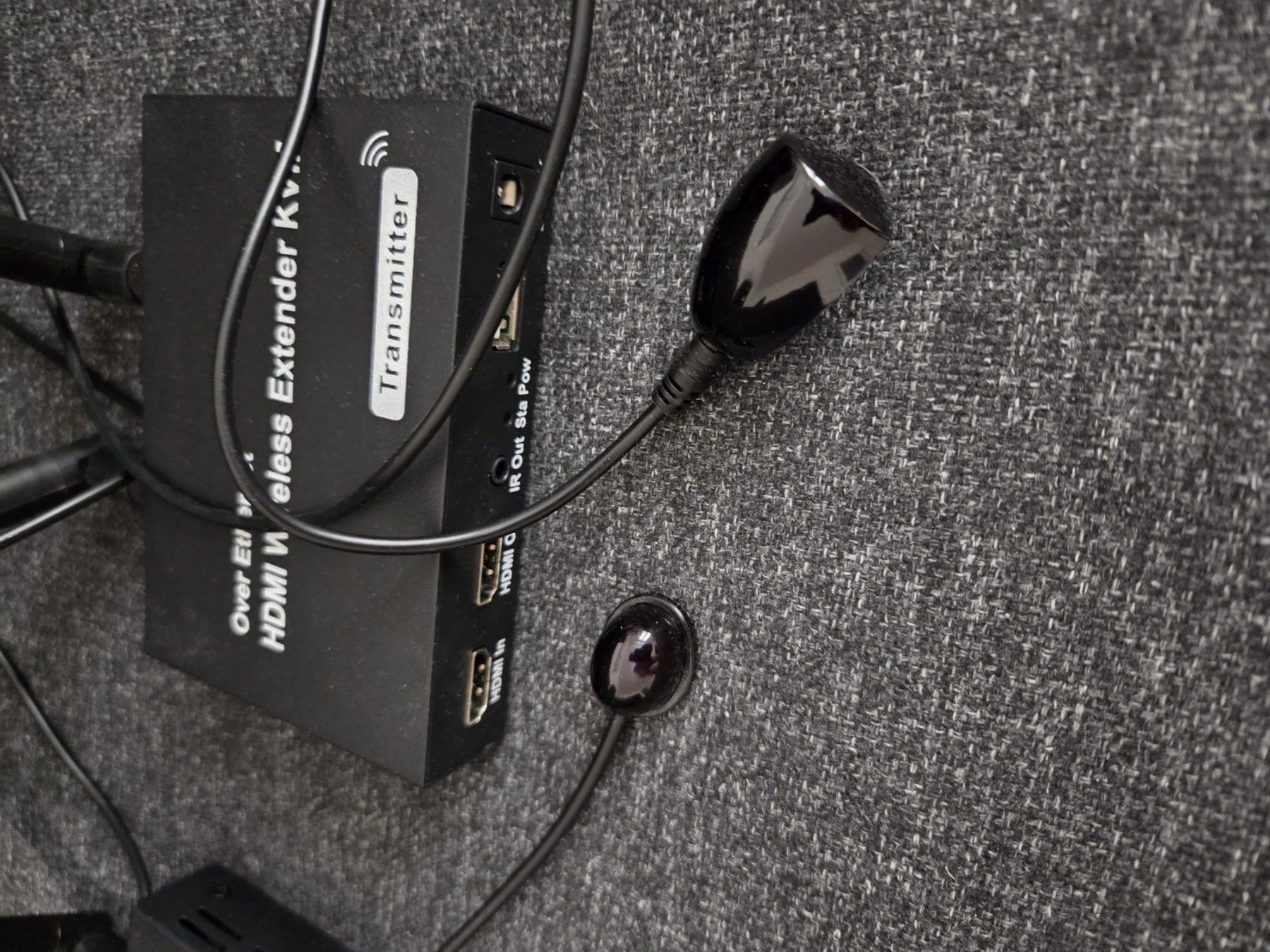 Hub & Switch: HDMI Wireless Audio Video Transmitter Receiver with IR – Usato da Genève venduto da yan_vh72 1