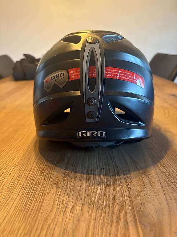 Casques: Giro Skihelm 58 cm+ grössenverstellbar – D'occasion à Uttigen par extreme08 1