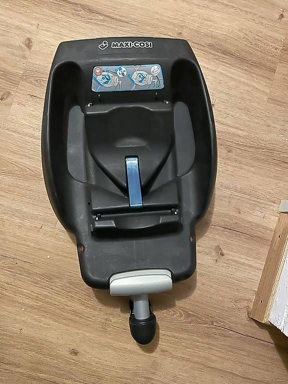 Seggiolini per auto: Maxicosy inkl Sicherheitsstation – Usato da Henggart venduto da Iltis2000