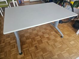 Höhenverstellbarer Schreibtisch 120 × 80 cm