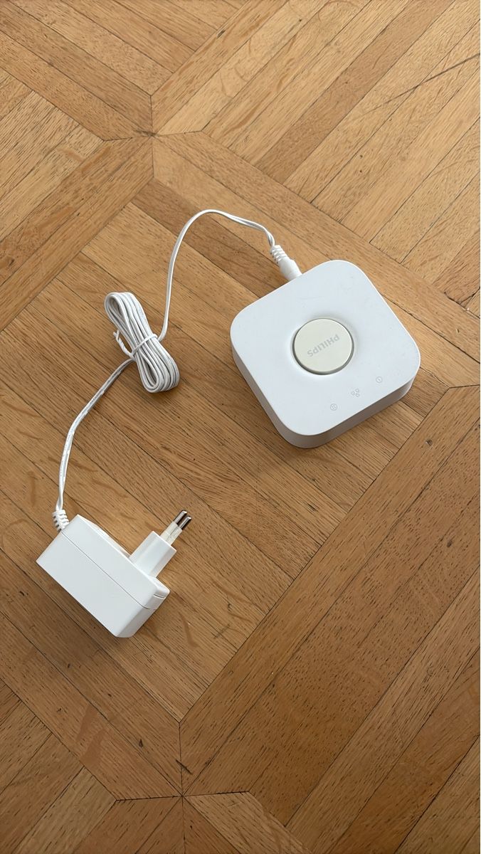 Philips Hub & Switch: Philips Hue Bridge weiss gebraucht – Usato da Zürich venduto da FFslayer