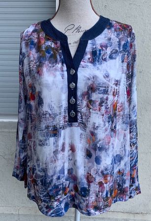 Superbe blouse fine sans col FRANCE RIVOIRE 100%viscose t.42