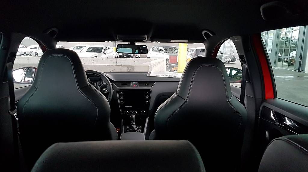 Autos: Skoda Octavia RS 2.0Tsi – Gebraucht aus Walzenhausen von elenor11 4
