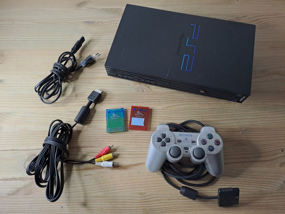 SONY Playstation 2 PS2 mit Zubehör + 2x Memory Card 8MB (Gebraucht) in ...