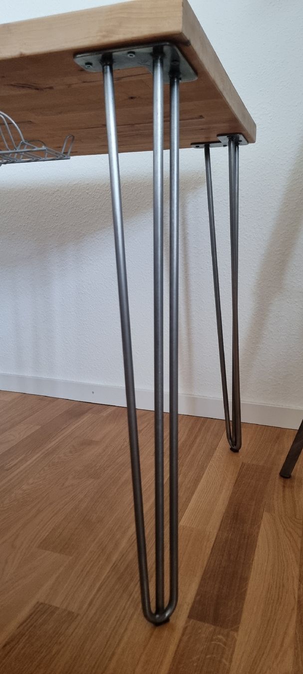 Scrivanie: Schreibtisch 110/60cm – Usato da Adlikon b.Regensdorf venduto da Melanie.B. 2